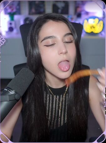 Midna Alastonkuvavuotoja OnlyFansista 59