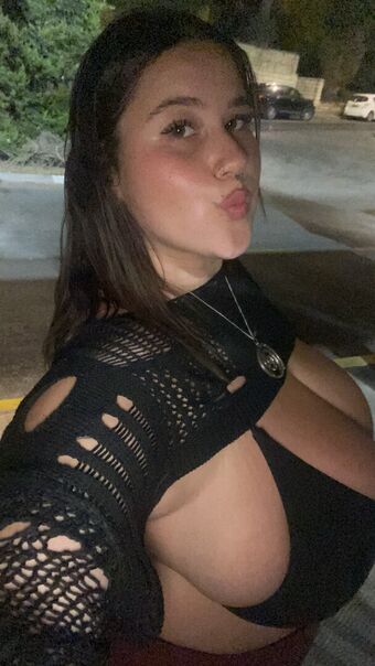 Mikaash Alastonkuvavuotoja OnlyFansista 37