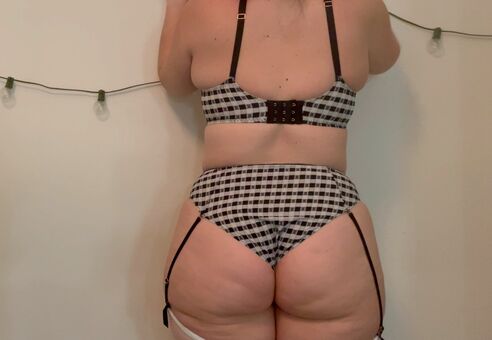 milfweeed Alastonkuvavuotoja OnlyFansista 41