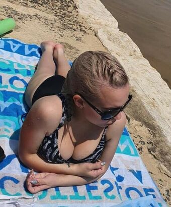Mini Babe Alastonkuvavuotoja OnlyFansista 1