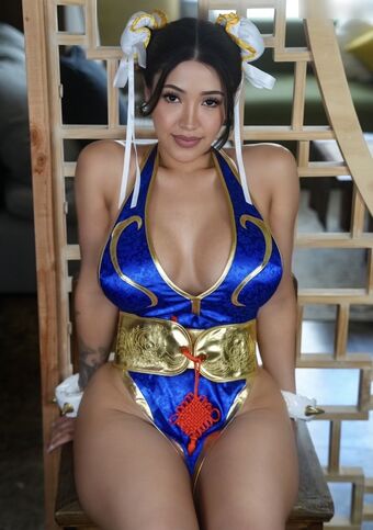 Minitinah OF Alastonkuvavuotoja OnlyFansista 1