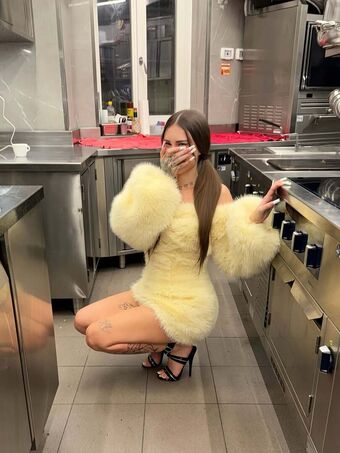 MIrta Alastonkuvavuotoja OnlyFansista 38