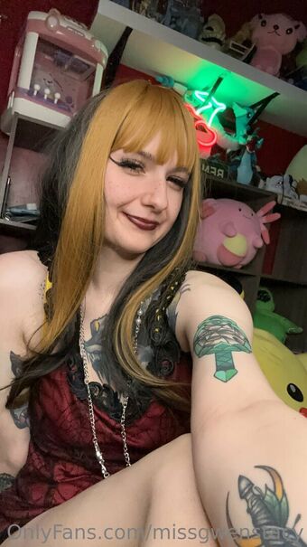 missgwenstacy Alastonkuvavuotoja OnlyFansista 12