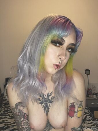 Modelmissbee