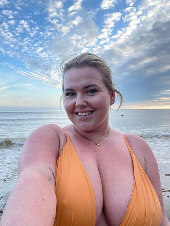 modelsuk Alastonkuvavuotoja OnlyFansista 56