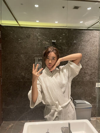 Moon Blitz Asmr Alastonkuvavuotoja OnlyFansista 35