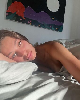 morelimelich Alastonkuvavuotoja OnlyFansista 24
