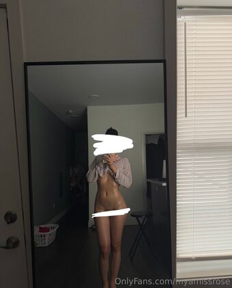 myamissrose Alastonkuvavuotoja OnlyFansista 6