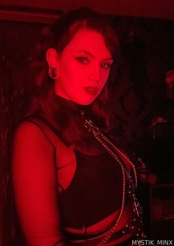 mystik_minx