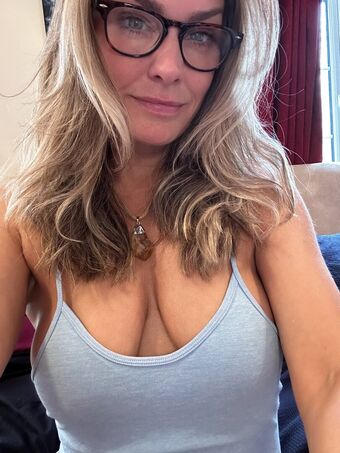 Natasha Marley Alastonkuvavuotoja OnlyFansista 28