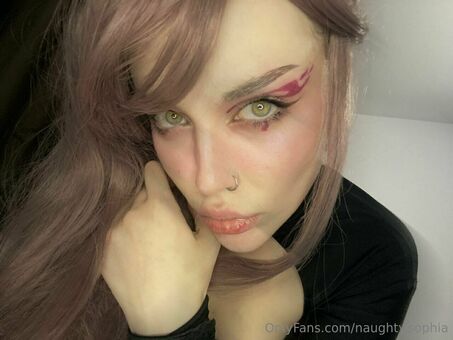 naughty.sophia
