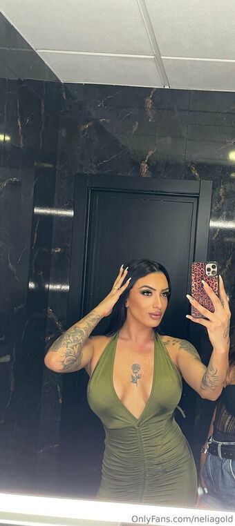 neliagold Alastonkuvavuotoja OnlyFansista 30