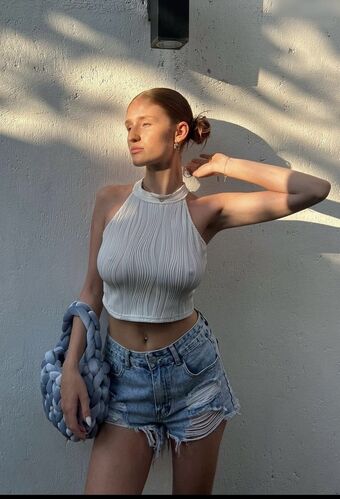 Nellyncy Alastonkuvavuotoja OnlyFansista 49