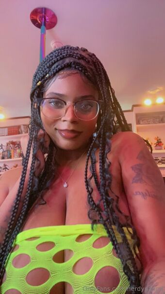 nerdynaomi