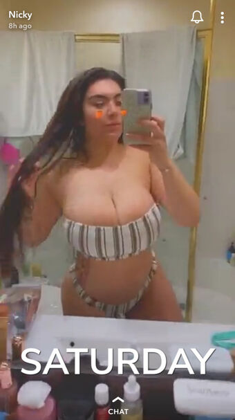 Nicky Nicole Alastonkuvavuotoja OnlyFansista 16