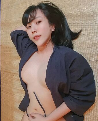 Nostaljia Green Alastonkuvavuotoja OnlyFansista 22