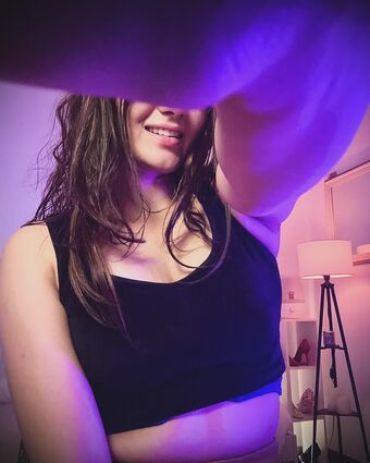 nylaahh Alastonkuvavuotoja OnlyFansista 1