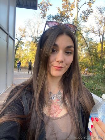 offoriana Alastonkuvavuotoja OnlyFansista 24