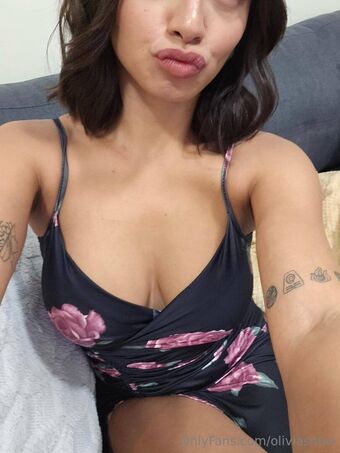 oliviasn0w Alastonkuvavuotoja OnlyFansista 16