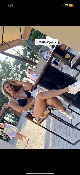 Pamellachka Alastonkuvavuotoja OnlyFansista 21