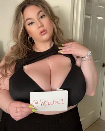 plump_bombshell Alastonkuvavuotoja OnlyFansista 45