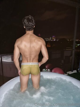 privatebj Alastonkuvavuotoja OnlyFansista 11