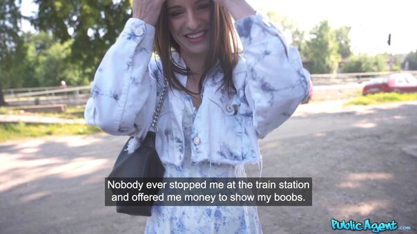 Public Agent Alastonkuvavuotoja OnlyFansista 134