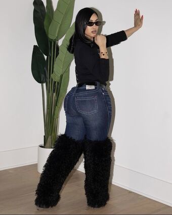 Queen Naija Alastonkuvavuotoja OnlyFansista 22