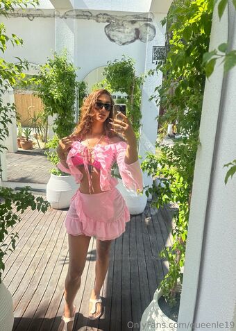 queenle19 Alastonkuvavuotoja OnlyFansista 6