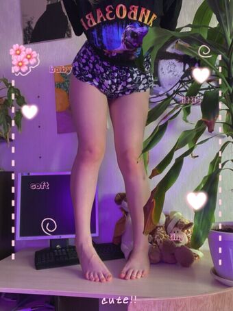 R1nari Alastonkuvavuotoja OnlyFansista 188