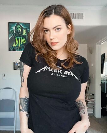 RipMika Alastonkuvavuotoja OnlyFansista 24