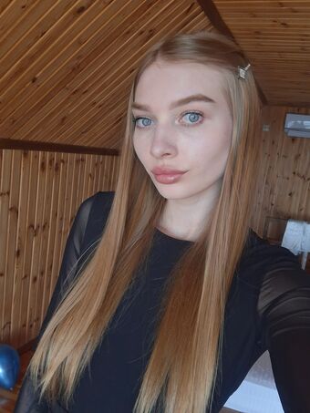 ritka Alastonkuvavuotoja OnlyFansista 3