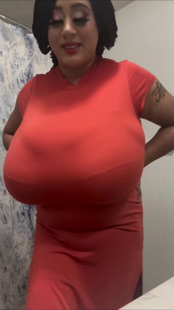 Roxi Red