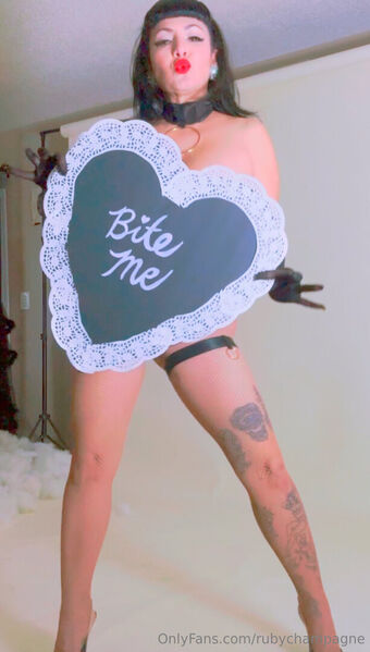 Ruby Champagne Alastonkuvavuotoja OnlyFansista 13