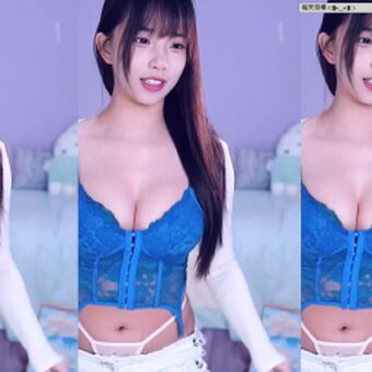 s201111 Alastonkuvavuotoja OnlyFansista 18