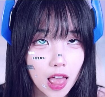 s201111 Alastonkuvavuotoja OnlyFansista 21