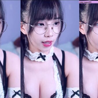 s201111 Alastonkuvavuotoja OnlyFansista 24