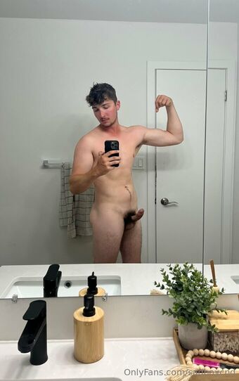 sadboycnd Alastonkuvavuotoja OnlyFansista 10