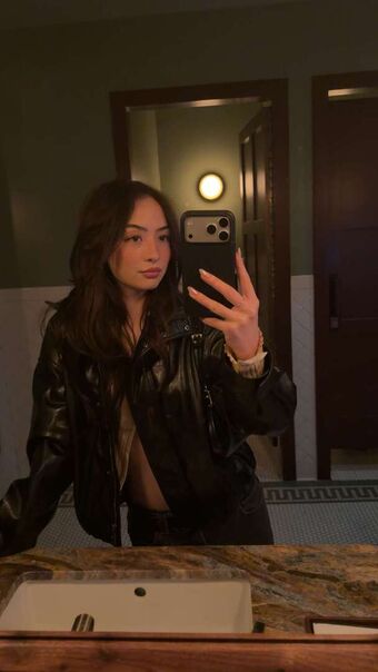 Sakura Shymko Alastonkuvavuotoja OnlyFansista 143