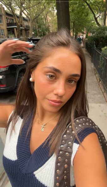 Sam Russo Alastonkuvavuotoja OnlyFansista 70