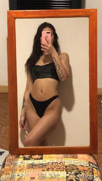 samantarich Alastonkuvavuotoja OnlyFansista 9