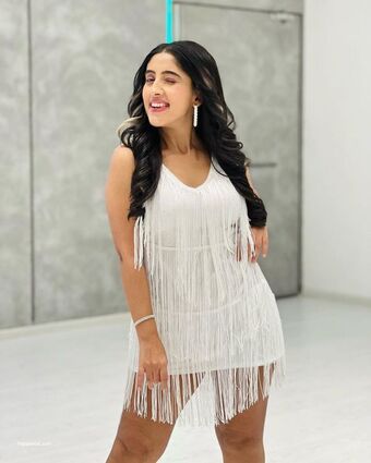 Sameeksha Sud Alastonkuvavuotoja OnlyFansista 5