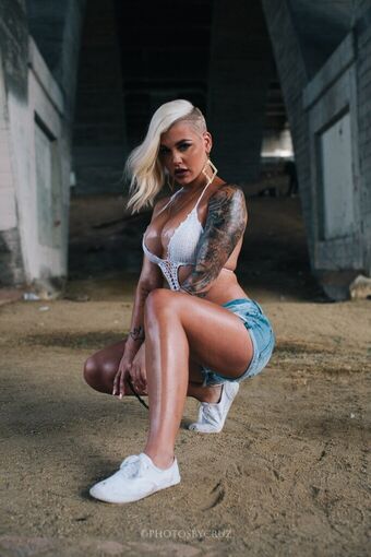 SamiiRyan Alastonkuvavuotoja OnlyFansista 17