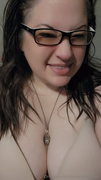 sassyshortstack Alastonkuvavuotoja OnlyFansista 1