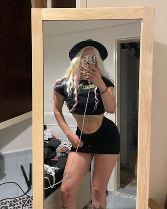 shebulkk Alastonkuvavuotoja OnlyFansista 15