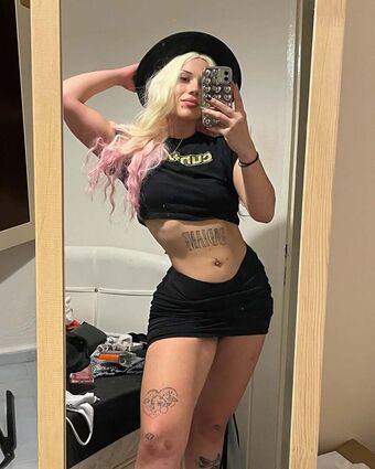 shebulkk Alastonkuvavuotoja OnlyFansista 16