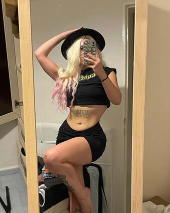 shebulkk Alastonkuvavuotoja OnlyFansista 17