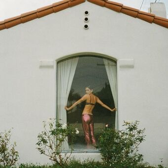 Shelley Hennig Alastonkuvavuotoja OnlyFansista 52