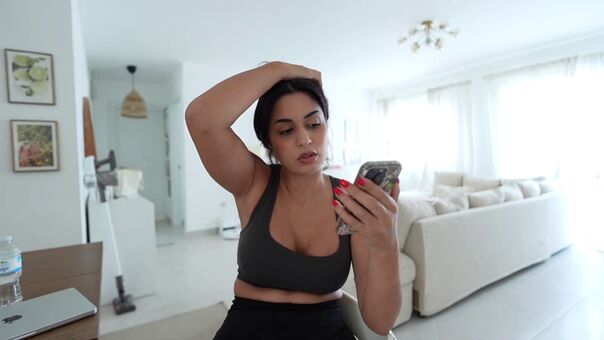 Shirin Azami Alastonkuvavuotoja OnlyFansista 657