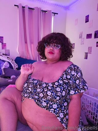 shyspells Alastonkuvavuotoja OnlyFansista 12